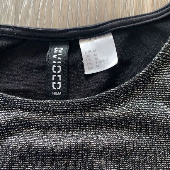 H&M Divided silver sparkle and black crop Tank top sz medium - Picture 2 of 5